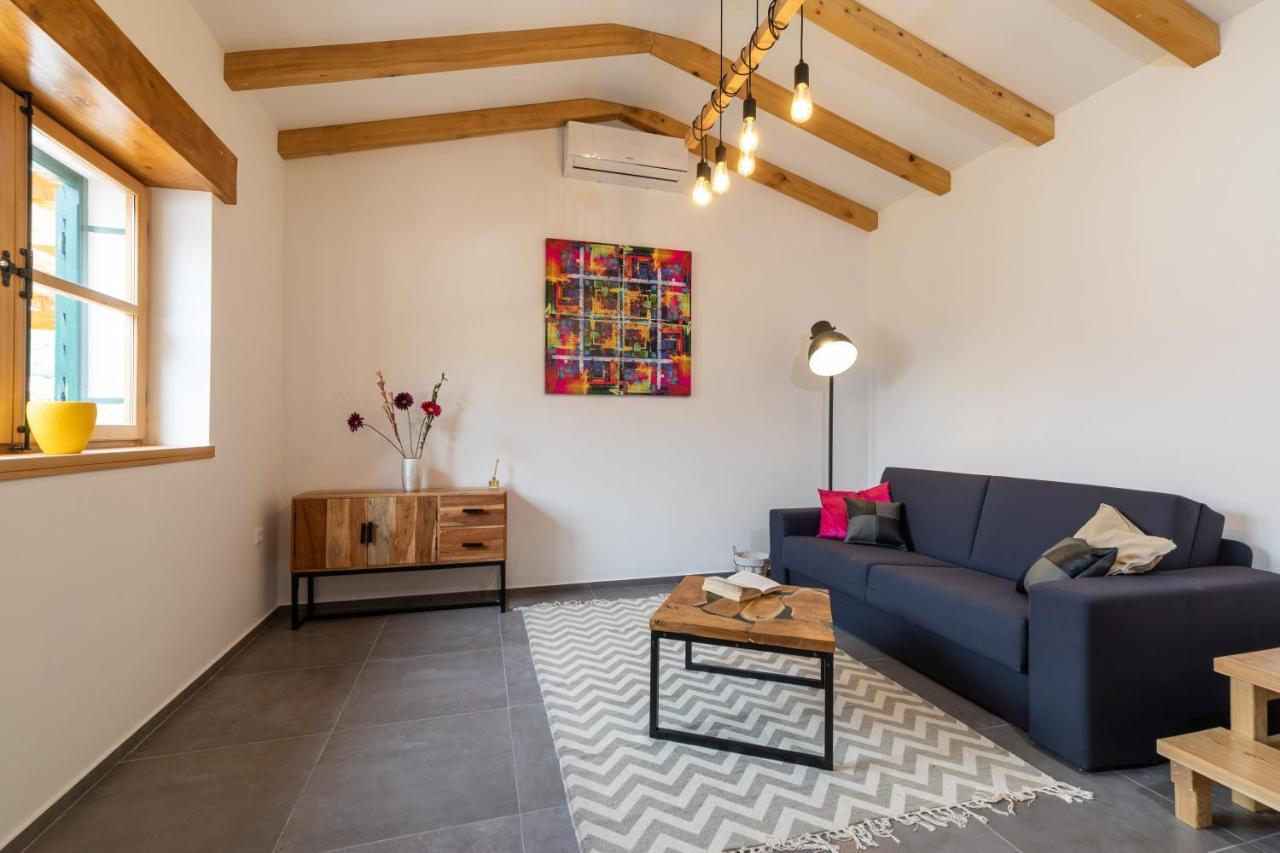 Komun Apartments Vela Luka Buitenkant foto